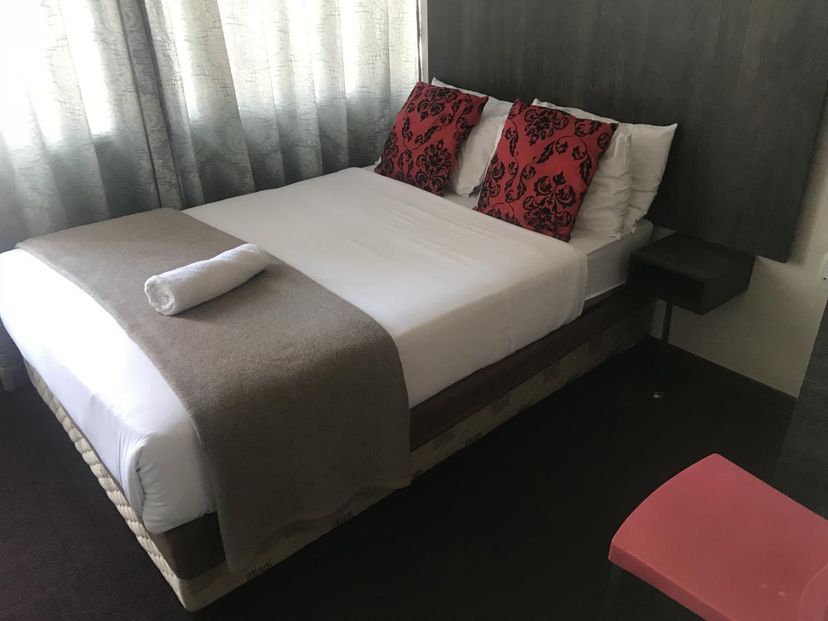 Businessburg Hotel Johannesburg Bagian luar foto